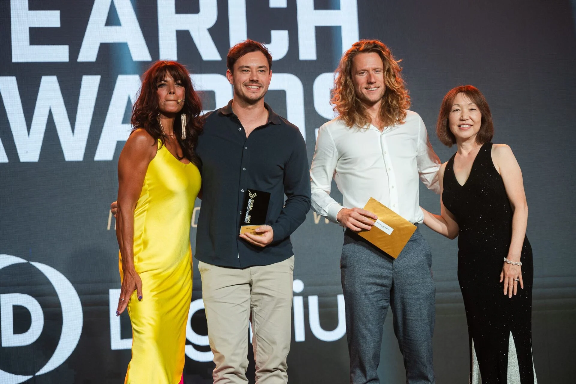 Het team van Grow Up Digital op het podium bij de uitreiking van de Global Search Awards